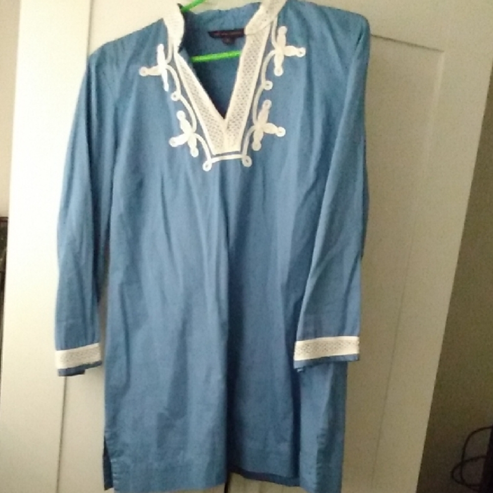 Brooks Brothers Blue and White Tunic with V-Neck Collar